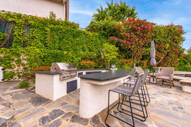 4646 Pine Valley Place, Westlake Village CA: https://media.crmls.org/mediaz/af49cae5-2f21-4fac-8ab2-4e6389637801.jpg