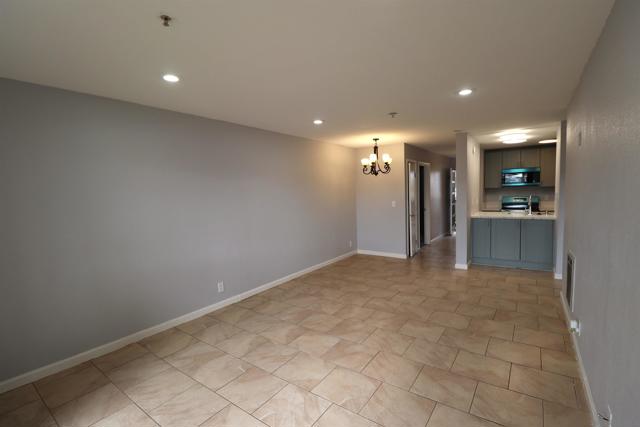 4041 Oakcrest Dr, San Diego CA: https://media.crmls.org/mediaz/af4a0fc6-d259-47b2-a252-4d8c46bd0988.jpg