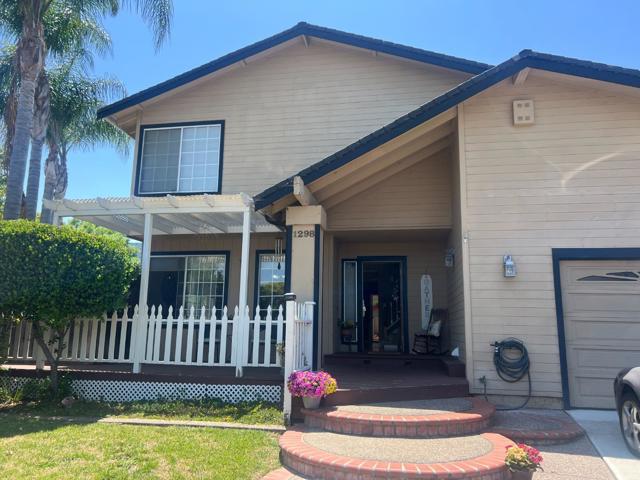 1298 Hersman Drive, Gilroy CA: https://media.crmls.org/mediaz/af4a3a56-ac27-4f8e-b0bd-d7884e4a520c.jpg