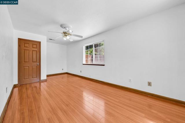 18127 Madison Ave, Castro Valley CA: https://media.crmls.org/mediaz/af4ba1c4-ded5-4e7e-b9bf-cdb449b1f276.jpg