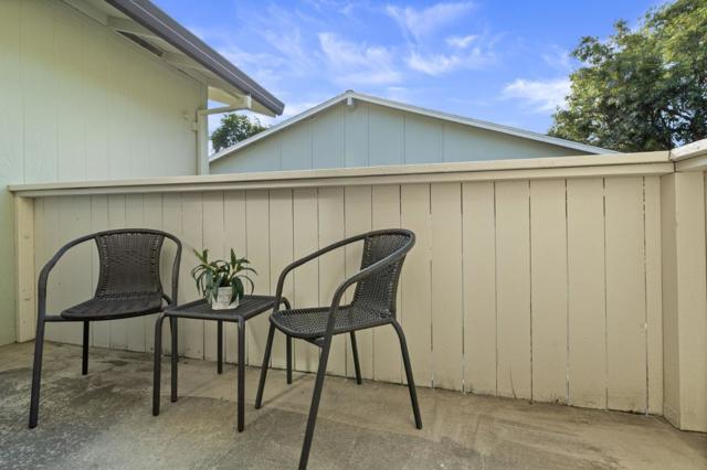 264 N Whisman Road, Mountain View CA: https://media.crmls.org/mediaz/af4c4c37-2678-4a0a-8c17-348ad53d7fe6.jpg