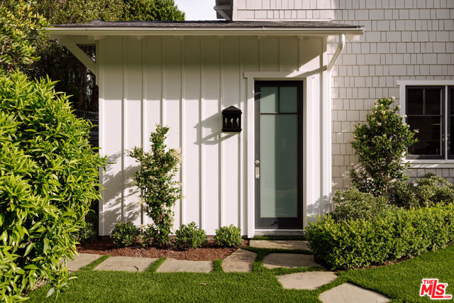 800 GREENTREE Road, Pacific Palisades CA: https://media.crmls.org/mediaz/af4cfc2f-0e40-42e5-b7a2-f0c0cd3a8b79.jpg