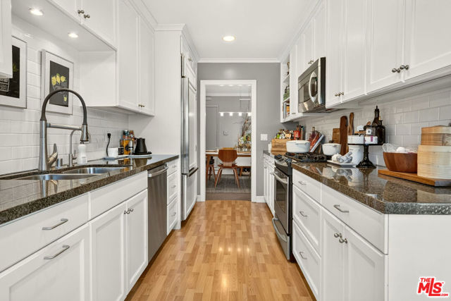1 Bed Home for Sale in Los Angeles, California