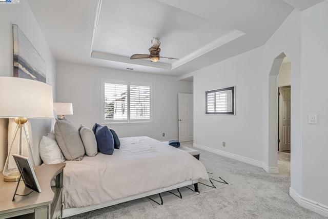 260 Abigail Cir, Danville CA: https://media.crmls.org/mediaz/af4e2468-b6a4-4199-a6d9-9045d8d50a9d.jpg