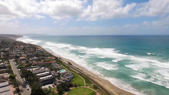 11225 Corte Isabelino, San Diego CA: https://media.crmls.org/mediaz/af4ed334-1430-49fc-91b2-f605fffddd30.jpg