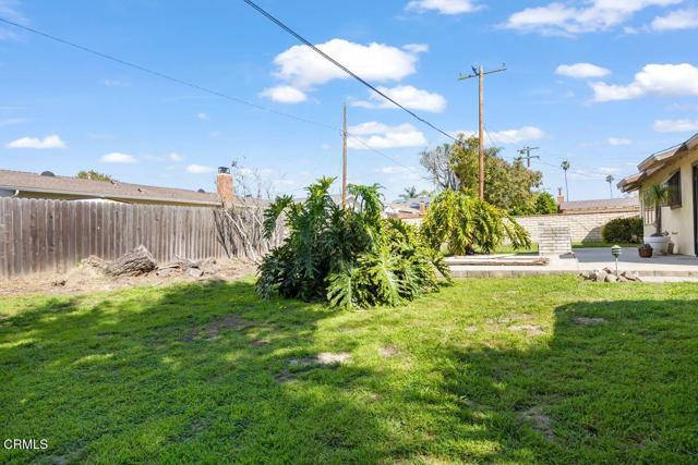 445 Mara Avenue, Ventura CA: https://media.crmls.org/mediaz/af4ed9d6-f388-4c4b-8cb4-9c3f3a69e5a7.jpg