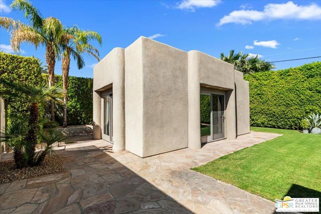 526 W Chino Canyon Road, Palm Springs, CA 92262