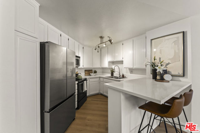 4589 Via Marisol, Los Angeles CA: https://media.crmls.org/mediaz/af4f5177-c8be-465a-80d7-5fc7469f93a0.jpg