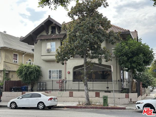 2300 12th Street, Los Angeles, California 90006, ,Multi-Family,For Sale,12th,25597289 2300 12th Street, Los Angeles, California 90006, ,Multi-Family,For Sale,12th,25597289