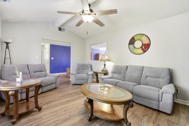 Image 18 of 33 For 9436 Bravo Way