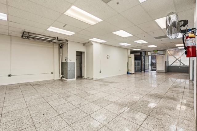 Image 33 of 52 For 1114 Howard Street