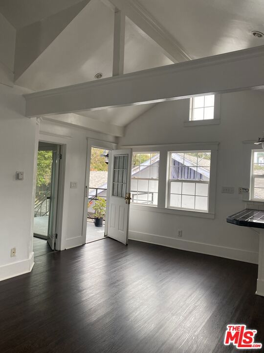 6640 Leland Way, Los Angeles CA: https://media.crmls.org/mediaz/af51cf56-3891-44f1-8a44-2e8696495ba1.jpg