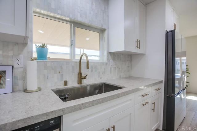 8301 Mission Gorge Road 301, Santee CA: https://media.crmls.org/mediaz/af53c26b-09e8-47f9-a439-7616f220933d.jpg