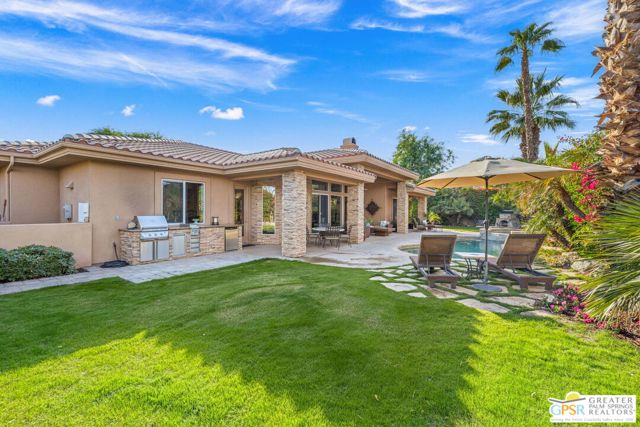2 Varsity Circle, Rancho Mirage CA: https://media.crmls.org/mediaz/af546c99-7d3d-43fb-bc68-135dda7d03d7.jpg