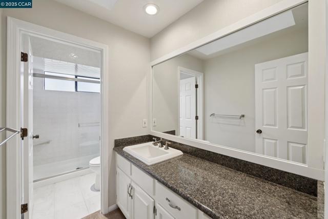20 Broadmoor St, Moraga CA: https://media.crmls.org/mediaz/af55b032-2313-418e-98bf-c357e4d06fd1.jpg