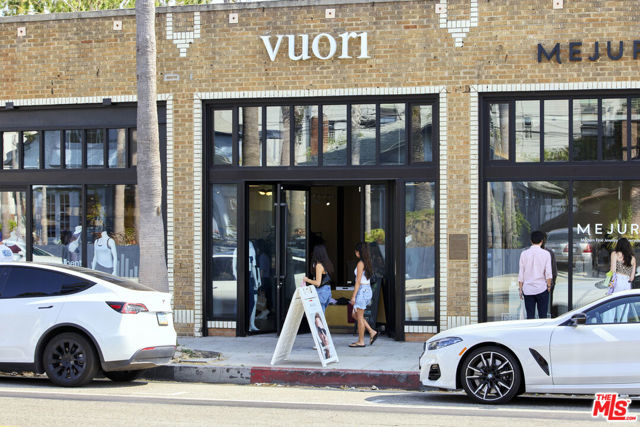 Take a walk down Abbot Kinney before exploring The Nexus Retreat.