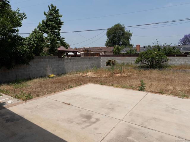 2117 E Cameron Ave, West Covina CA: https://media.crmls.org/mediaz/af56c9f7-d8a9-4fcf-96e0-abac8c8eff44.jpg