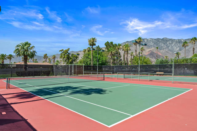1391 Sunflower Circle S, Palm Springs, CA 92262
