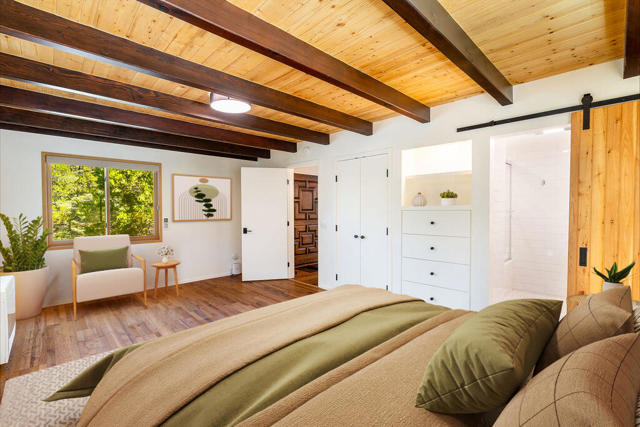 24718 Fern Valley Road, Idyllwild CA: https://media.crmls.org/mediaz/af570b9b-2ef3-4d92-bdea-4f600d65ba19.jpg