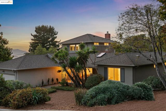 63 Eureka Ave, Kensington CA: https://media.crmls.org/mediaz/af571908-7178-4e38-baec-bf3f84ea35b6.jpg