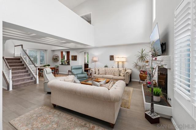 7521 Navigator Circle, Carlsbad CA: https://media.crmls.org/mediaz/af580c43-ac11-4633-89b6-deb87533b0fe.jpg