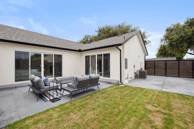 2711 2715 Dawson Avenue, Ventura CA: https://media.crmls.org/mediaz/af58fcea-e087-40ce-89ff-e0a8f202efe1.jpg