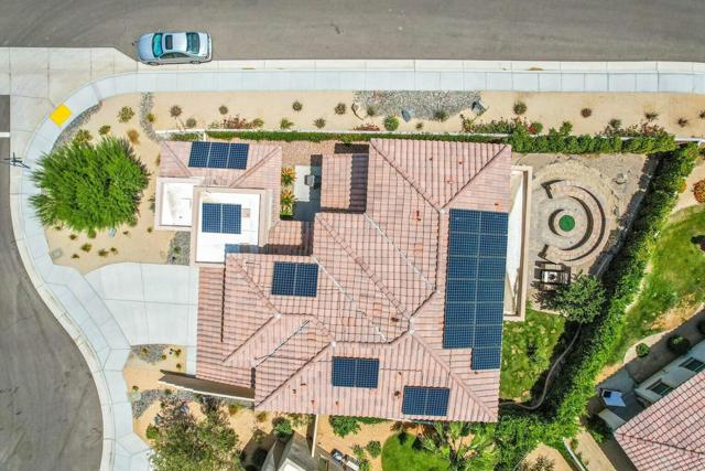 35551 Luna Court, Palm Desert CA: https://media.crmls.org/mediaz/af5968b3-4517-4654-bc5f-dc949abf60e4.jpg