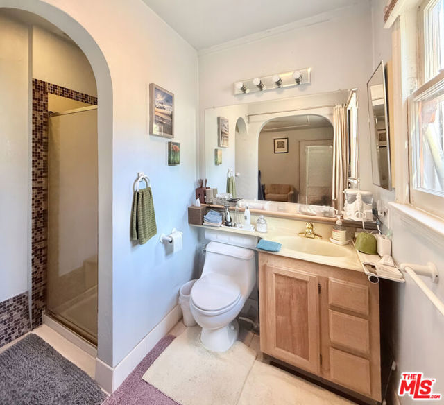 1762 South Crescent Heights Boulevard photo 22