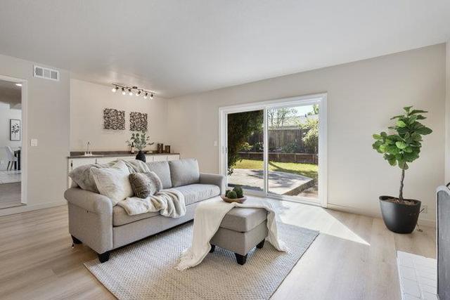 1272 Glacier Drive, Milpitas CA: https://media.crmls.org/mediaz/af597b24-d98a-461c-a3cb-6fba34083906.jpg
