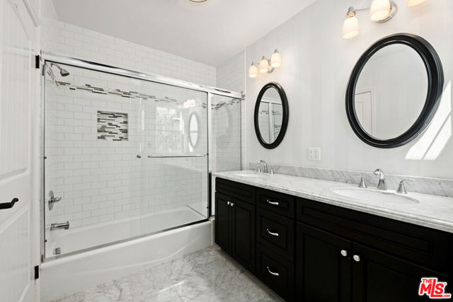 4164 Davana Road, Sherman Oaks CA: https://media.crmls.org/mediaz/af5982b1-7a9a-4ea3-a598-d062f62c313c.jpg