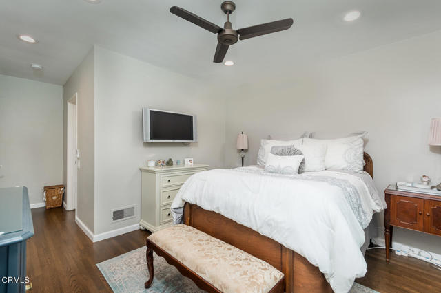 4841 Hill Street, La Canada Flintridge CA: https://media.crmls.org/mediaz/af59e429-b604-4889-8bdf-52664b9caf3a.jpg