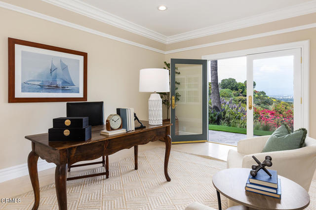Detail Gallery Image 24 of 46 For 15450 Briarwood Dr, Sherman Oaks,  CA 91403 - 4 Beds | 4/1 Baths