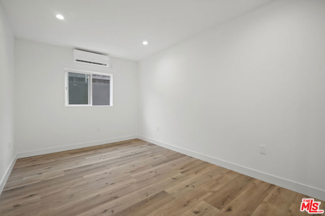 2808 S Cloverdale Avenue, Los Angeles CA: https://media.crmls.org/mediaz/af5c56dd-5100-43ea-9839-b150fec94373.jpg
