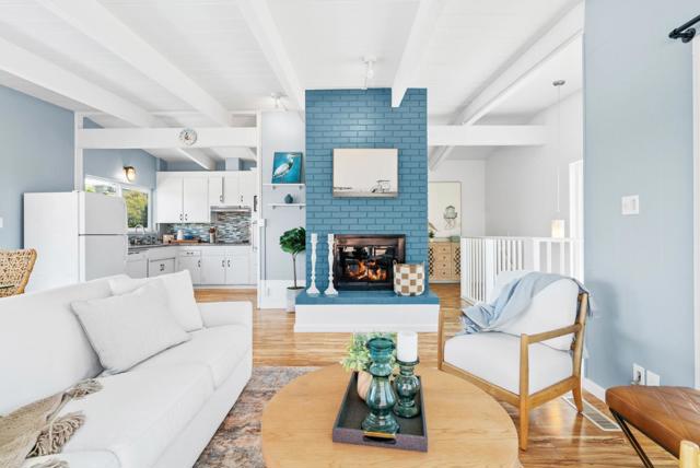 247 Rio Del Mar Boulevard, Aptos CA: https://media.crmls.org/mediaz/af5d5a8d-9429-4f30-9f5d-844cb2a2da8e.jpg