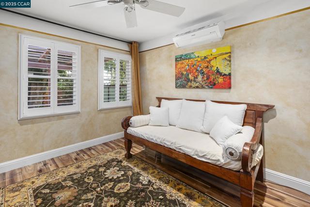 17190 Cedar Ave, Sonoma CA: https://media.crmls.org/mediaz/af5dc79b-5702-40a8-8e3d-f2161030a338.jpg