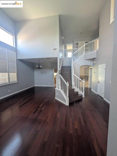 4958 Bay View CIR, Stockton CA: https://media.crmls.org/mediaz/af5ddca1-e536-438b-877e-eafaa24d4a9f.jpg