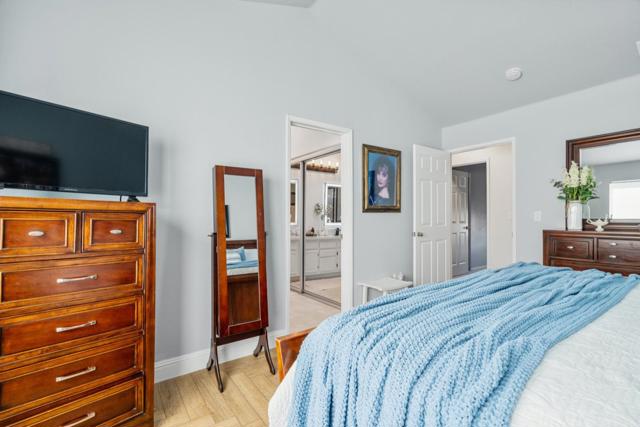 1090 Los Altos Drive, Hollister CA: https://media.crmls.org/mediaz/af5e3db0-b802-49e3-af1b-0322b5948b60.jpg