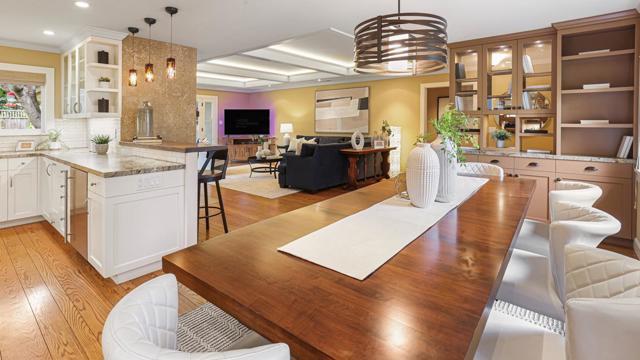 161 E Floresta Way, Portola Valley CA: https://media.crmls.org/mediaz/af5f184d-a987-4baa-9c54-37c24ffdcfaa.jpg