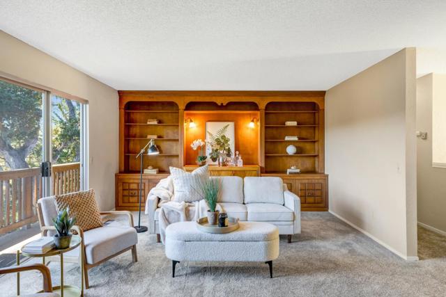 25 Los Encinos Drive, Del Rey Oaks CA: https://media.crmls.org/mediaz/af5f3217-d8dd-4ba2-88cb-ba8a0b527bc9.jpg