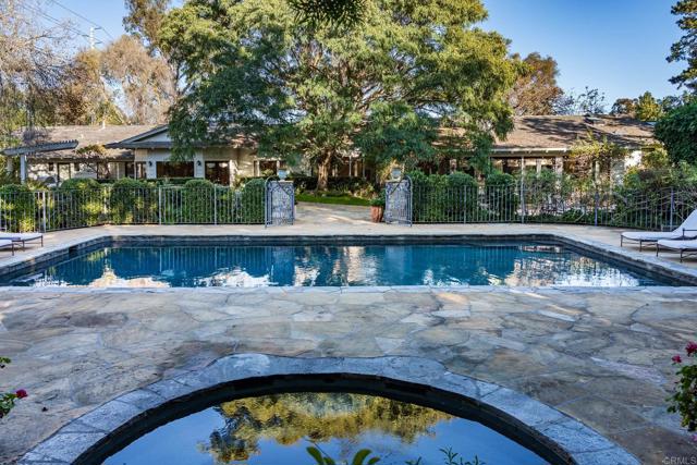 Image 24 of 39 For 16041 Via Del Alba