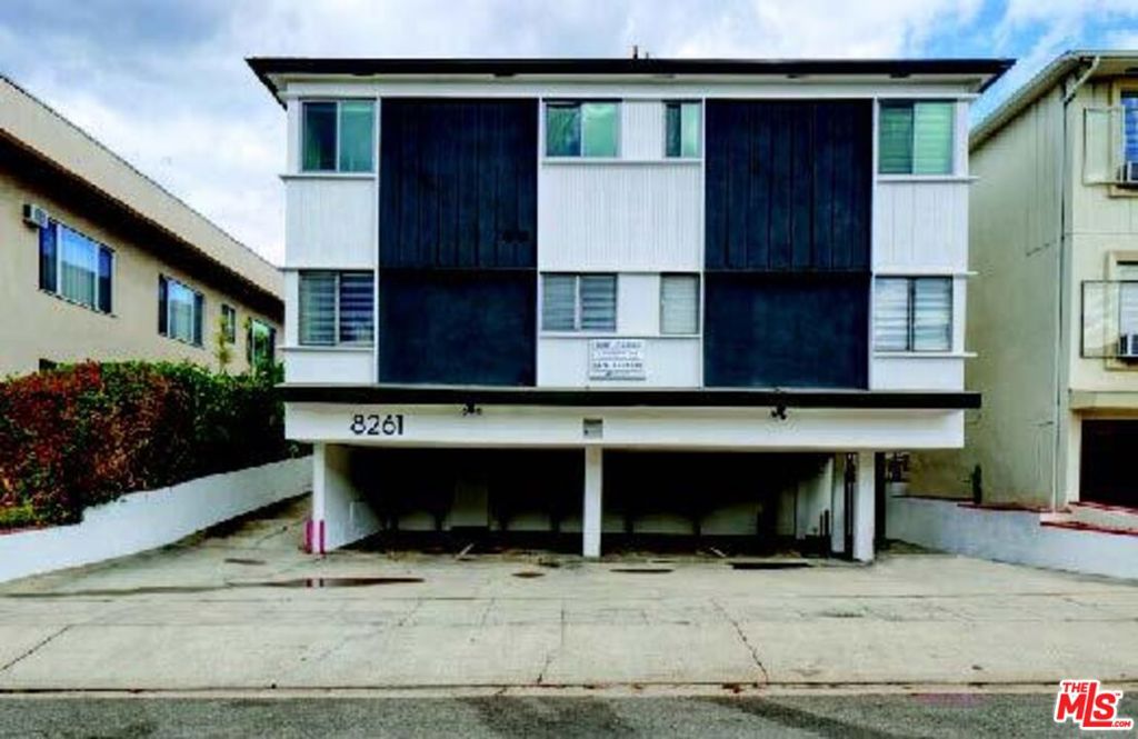 Multifamily at 8261 Norton Avenue