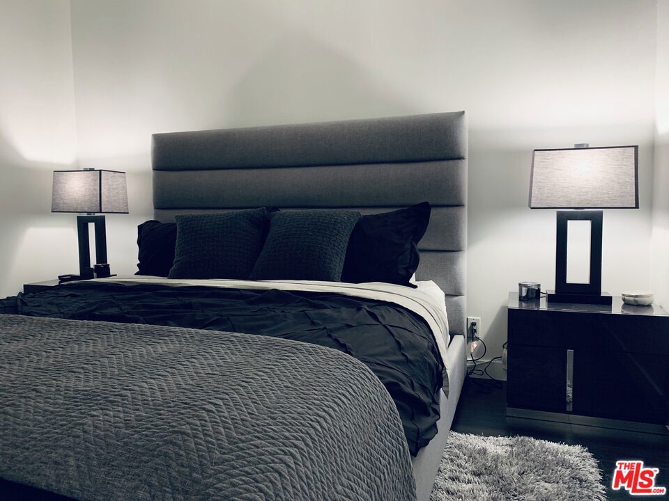 https://media.crmls.org/mediaz/af60ed46-5e43-4695-9b8a-dd48d2388eb8.jpg?preset=X-Large