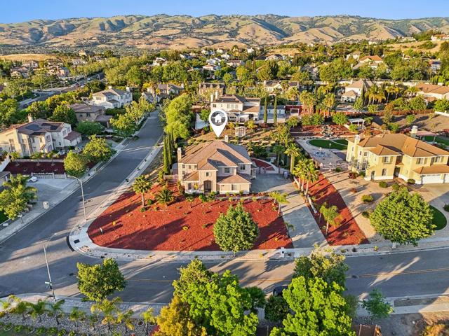 4715 Whitetail Lane, San Jose CA: https://media.crmls.org/mediaz/af60fd4e-b562-4e3a-9e8e-add7594915e8.jpg