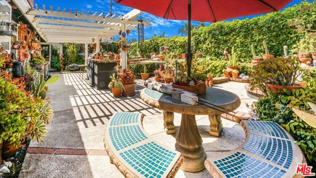1237 Brian Street, Placentia CA: https://media.crmls.org/mediaz/af622514-f41e-4037-bc8a-1c47a3211aad.jpg