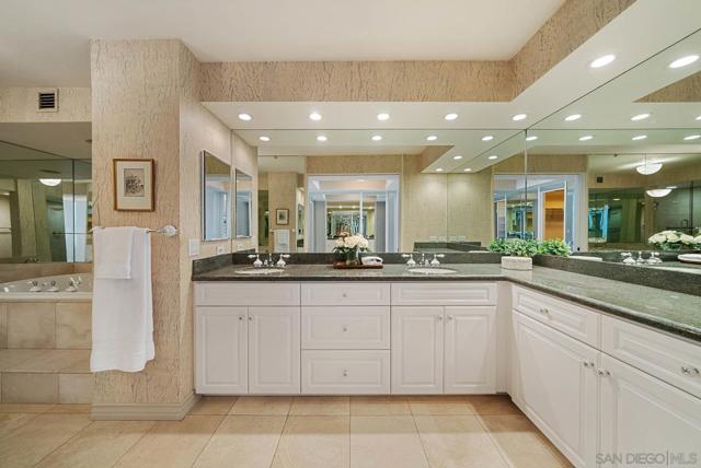 1780 Avenida Del Mundo, Coronado CA: https://media.crmls.org/mediaz/af6281c6-7285-42ea-8f28-14986eadcc49.jpg