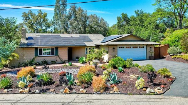 Detail Gallery Image 1 of 1 For 2518 Nabal St, Escondido,  CA 92025 - 3 Beds | 3/1 Baths