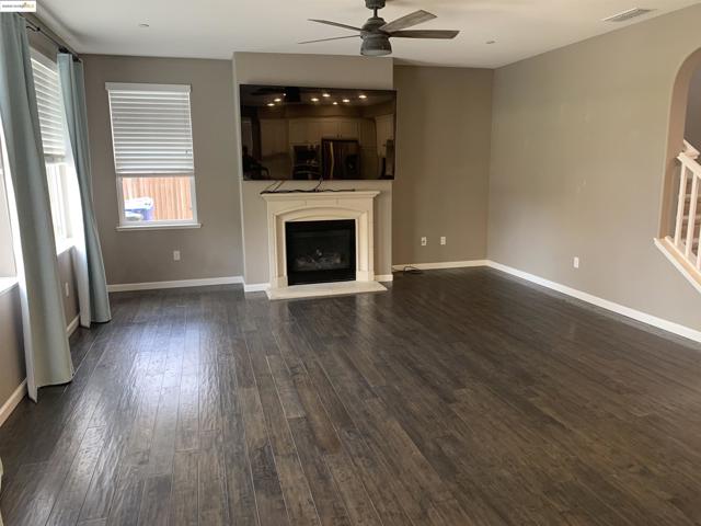 8047 Westport Circle, Discovery Bay CA: https://media.crmls.org/mediaz/af649b33-7af8-41b5-a455-74abeaec74cd.jpg