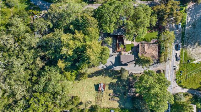 4200 Glenwood Drive, Scotts Valley CA: https://media.crmls.org/mediaz/af64e69c-79a7-42fc-8140-060636502a64.jpg