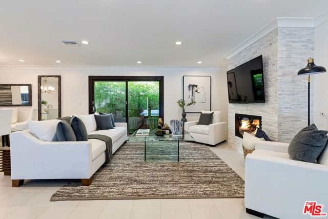 3449 SCADLOCK Lane photo 6