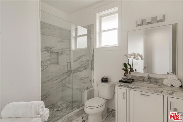 1664 Amherst Avenue, Los Angeles CA: https://media.crmls.org/mediaz/af6588be-1fe6-4fd2-9061-a3bad2ed6c60.jpg
